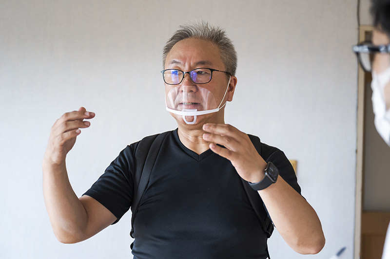 「全ての建築物を持続可能なものにする行為こそがリノベーションです」と話す松山さん